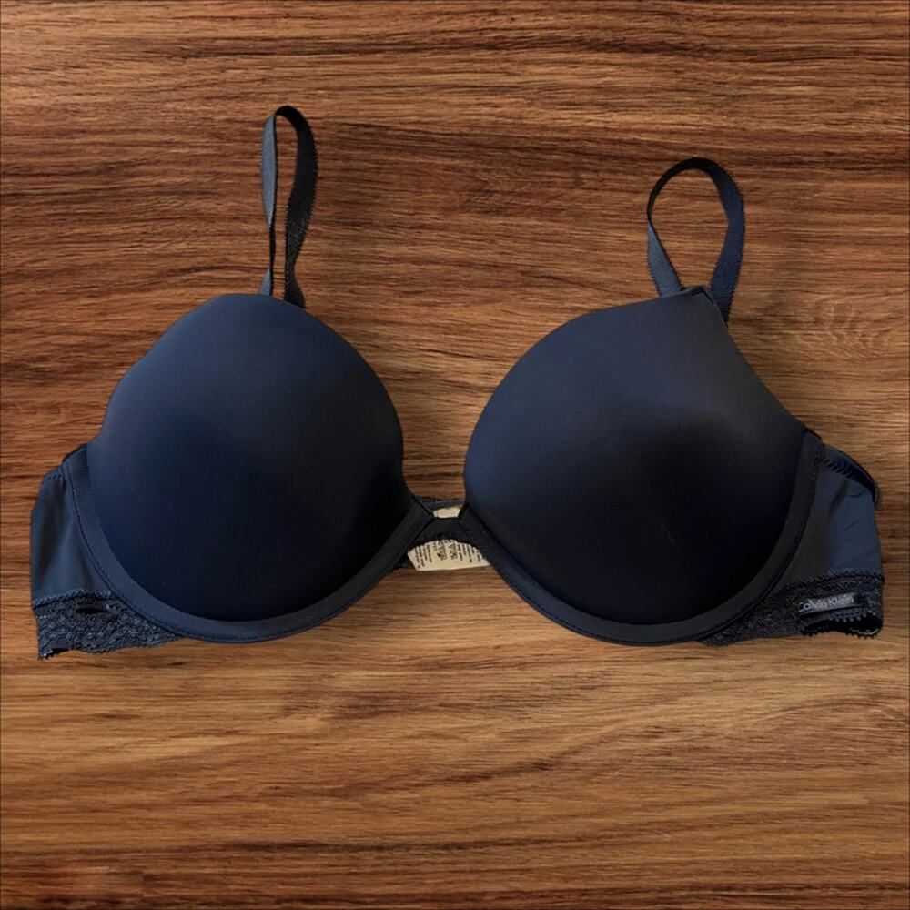Calvin Klein Dark Navy Blue Lace Trim Molded Underwire Bra Size 36B